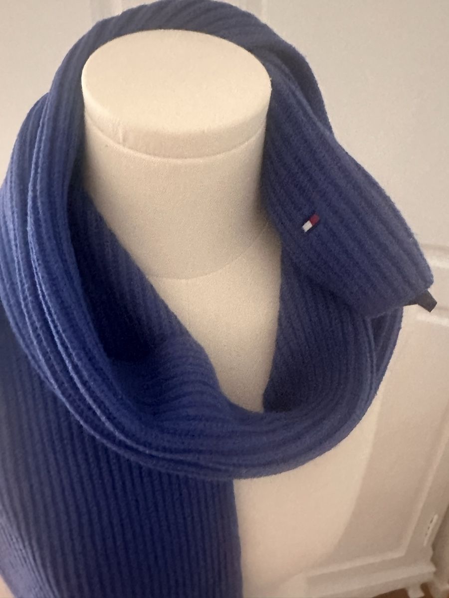 Tommy Hilfiger Foulards & écharpes: Hilfiger Schal blau wie neu – D'occasion à Pfaffhausen par Klaras_second_hand 2