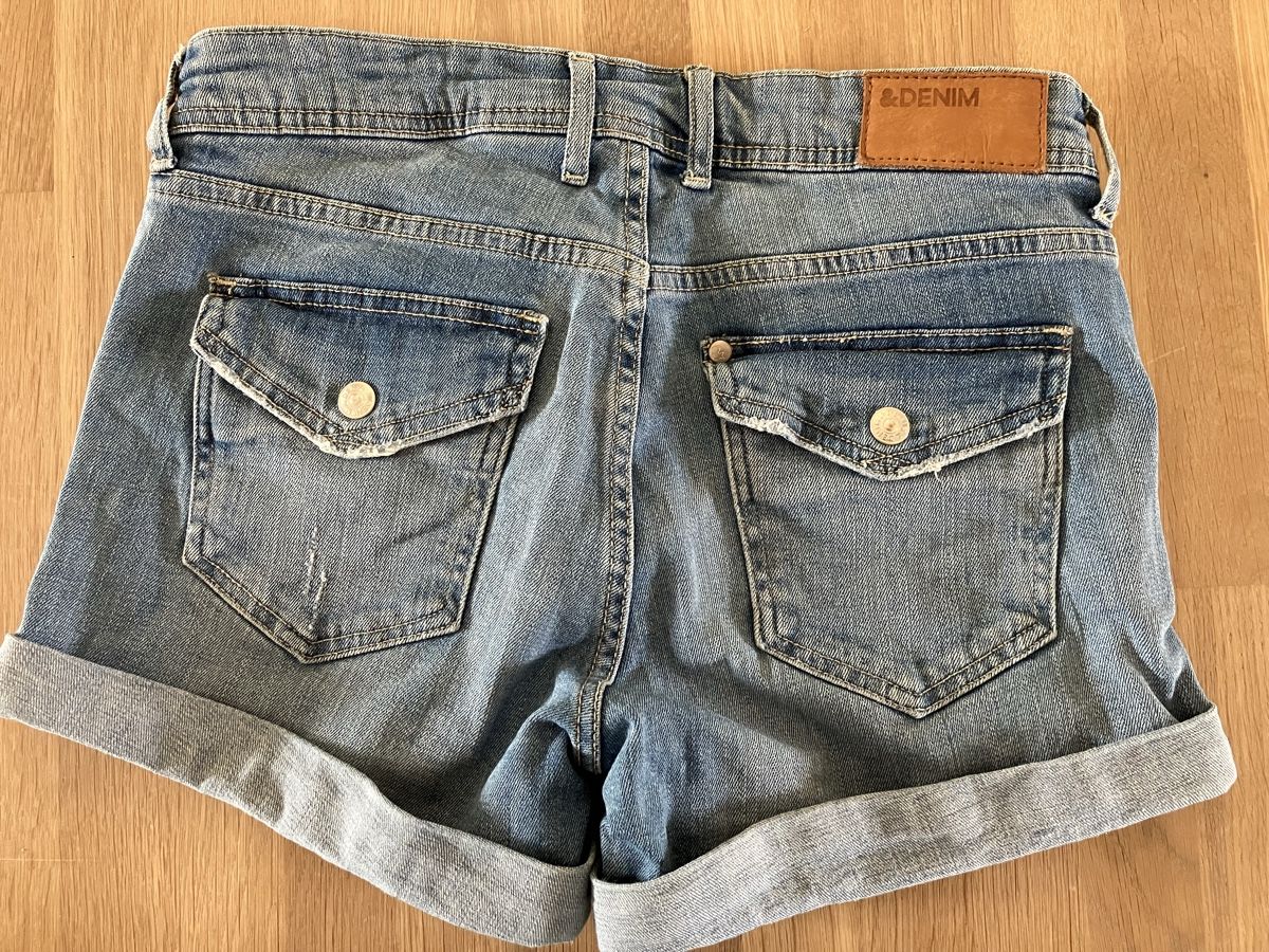 H&M Pantaloni: Short en jeans H&M – Usato da Epalinges venduto da Tosca20 2
