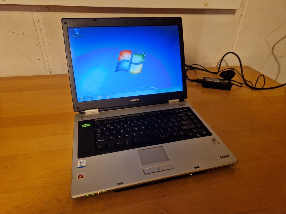 Toshiba Satellite M40-A, M40T Series Silver Frame, Laptop Keyboard
