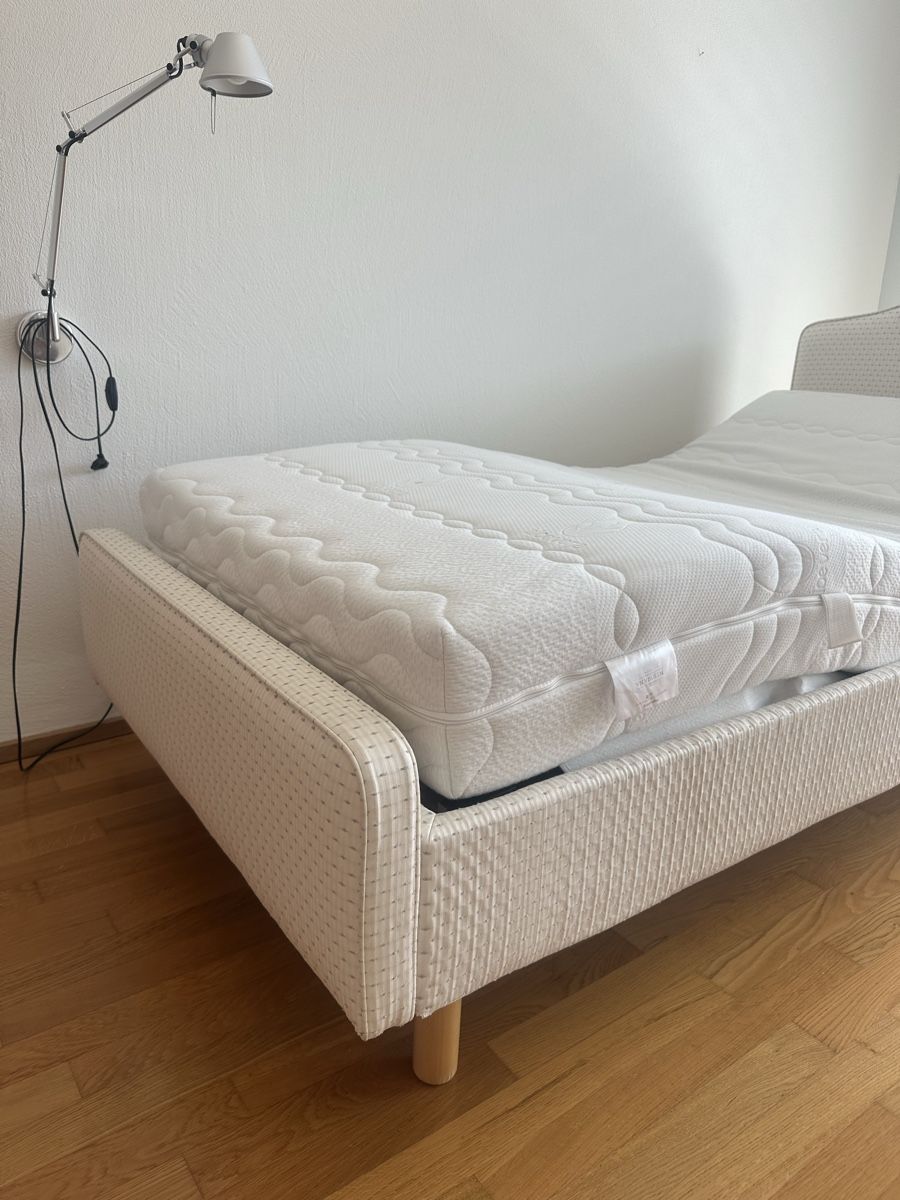 Letti: Elektr. verst. Einzelbett inkl. hochwertiger Matratze – Usato da Masein venduto da mar_hsd7 1