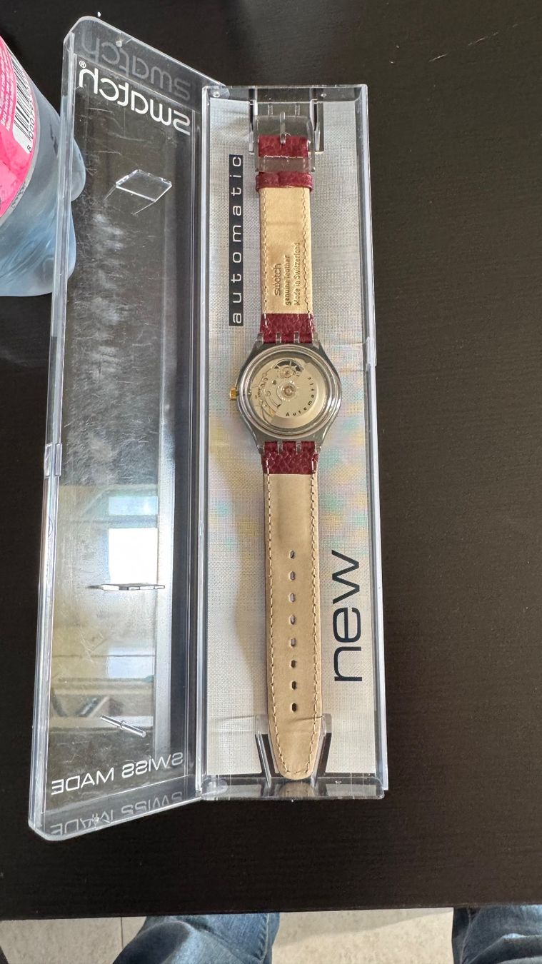 Swatch Montres: SWATCH Automatic "RUBIN" (SAM100) - NEU mit Box – Neuf avec emballage d'origine à Birsfelden par Berg41_7 3
