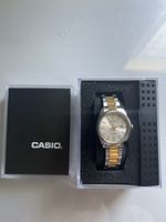 Casio Damenuhr in Gold/Silber