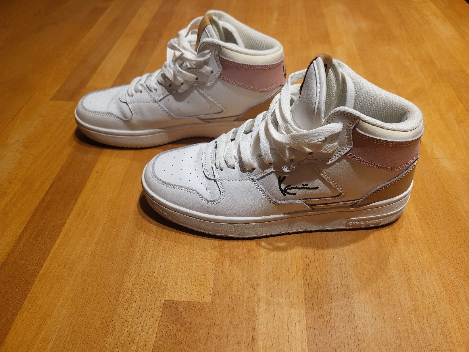 Scarpe da donna: Karl Kani Schuhe Grösse 39 – Usato da Zunzgen venduto da tir_2gh6 2