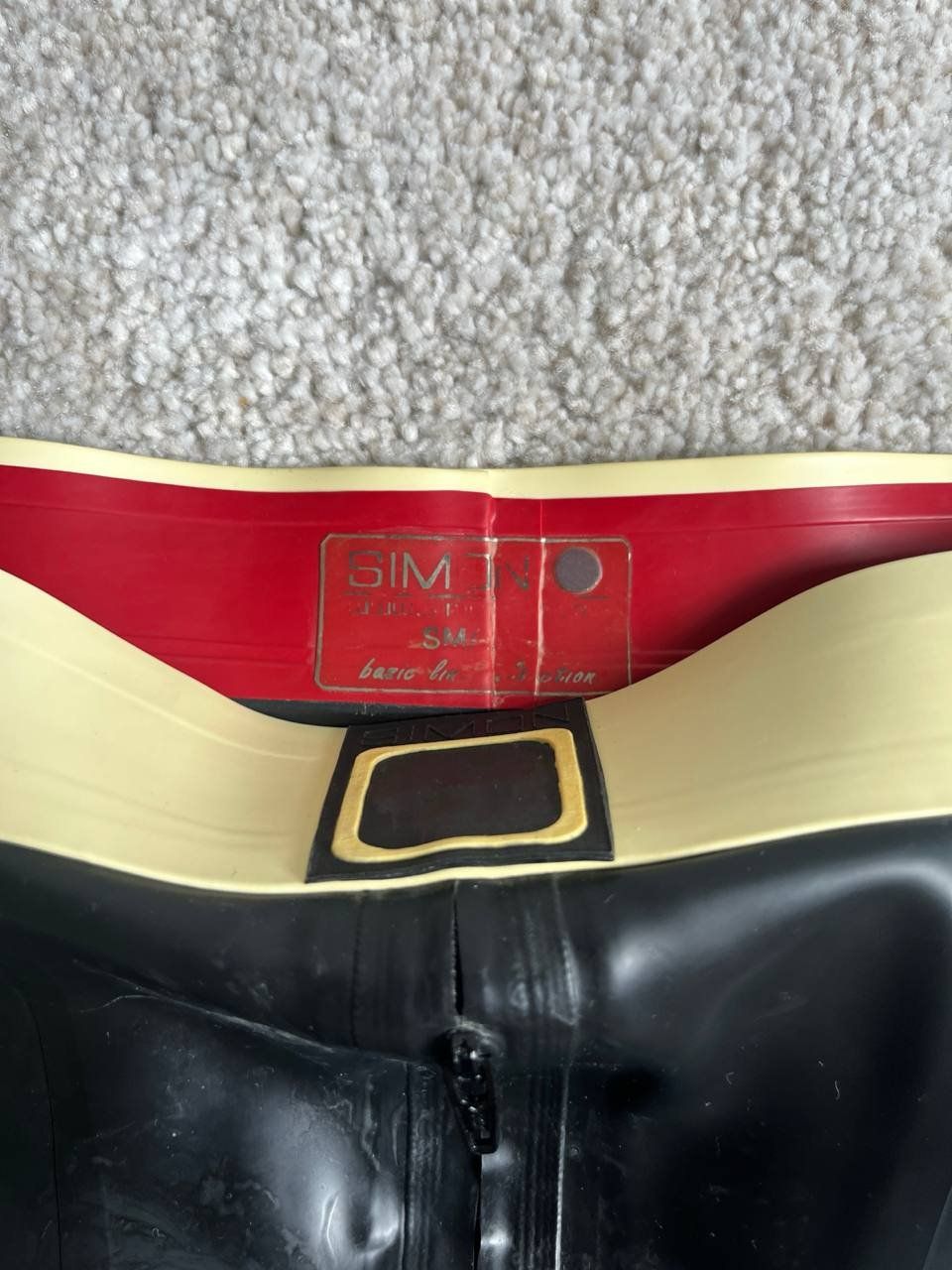 Biancheria intima: Simon O. Latex Shorts S Chloriert – Usato da Romanshorn venduto da gas_c52c 1