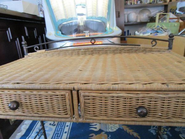 Schreibtische: Nissen String Rattan Schreibtisch Hocker Landh Nissen String – Gebraucht aus Luzern von antikdesign2552 8
