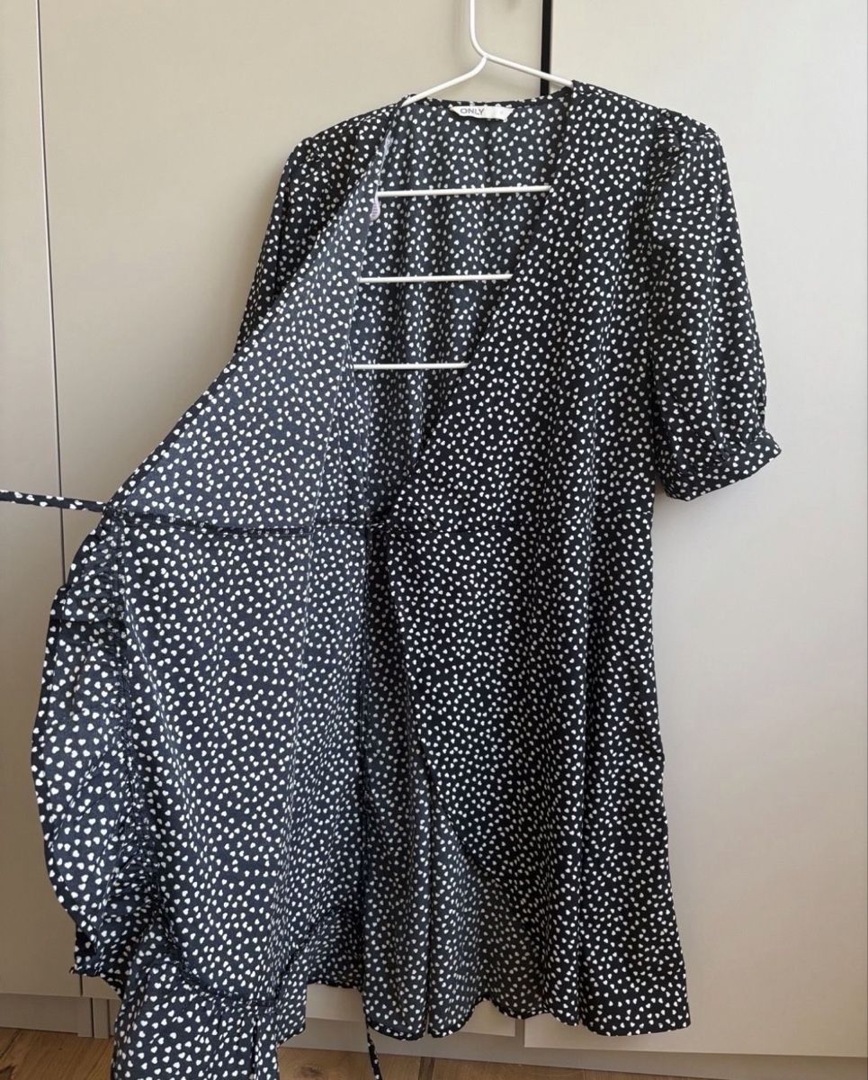 Robes: Wickelkleid – D'occasion à Henau par martina_1998 2