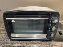Gepflegter Mini-Backofen, ideal für Single-Haushalt!