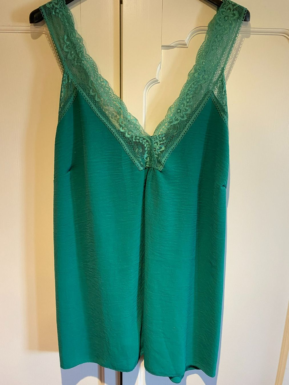 Top: TRÄGER SPITZEN TOP DAMEN,GRÜN – Nuovo e nell'imballaggio originale da Meienried venduto da ManuelaBoutique 3