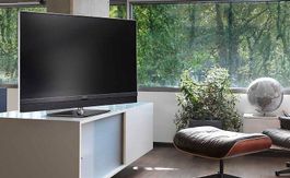 Metz Cosmo 32 HD TV mit Frontlautsprecher