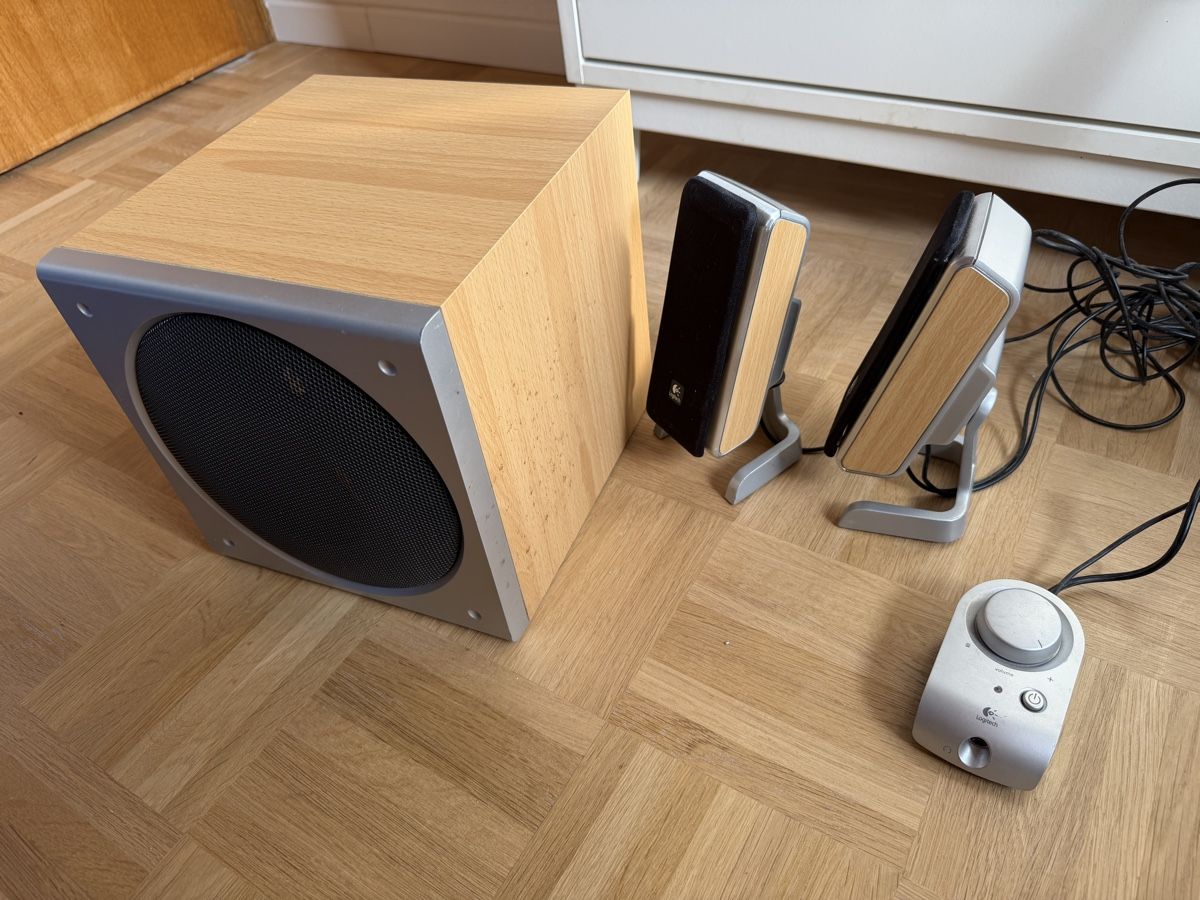 Logitech Lautsprecher: Logitech Lautsprecher – Gebraucht aus Basel von Frenchie-Bulldog