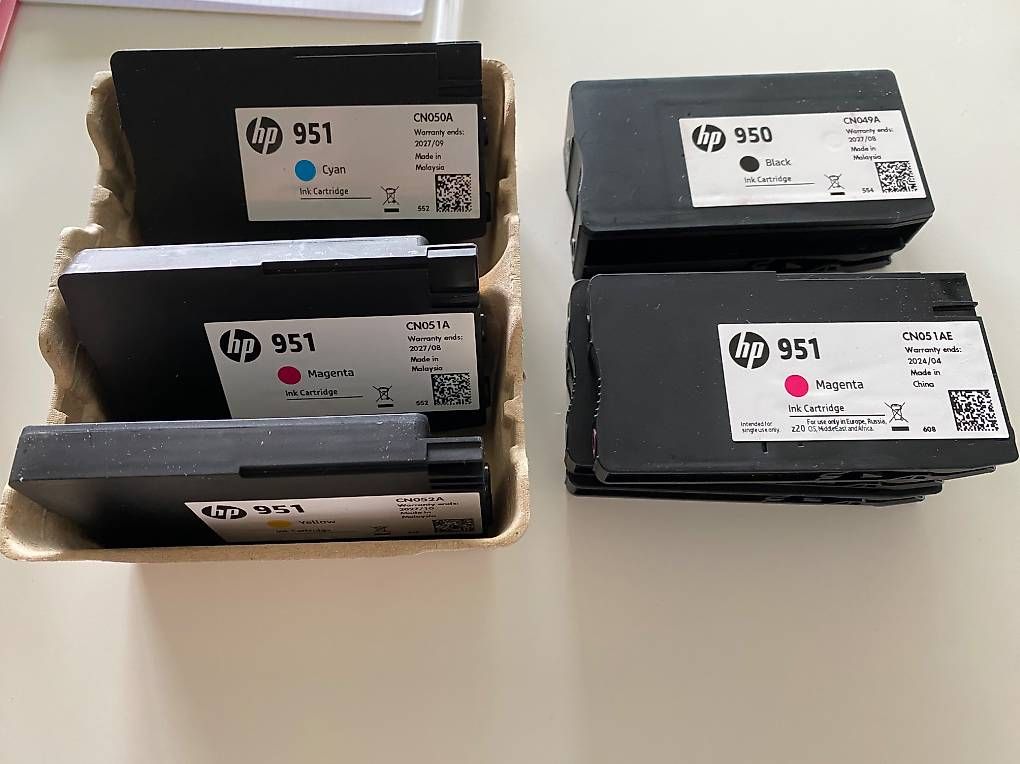 Hewlett Packard Cartucce per stampanti & toner: HP Tintenpatronen  950/951 – Usato da Bern venduto da jur_x6gv 1