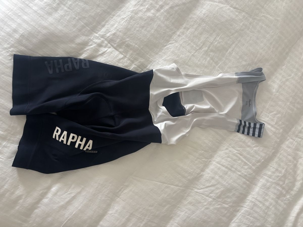 Hosen: Rapha Pro team bib shorts with leg warmers – Gebraucht aus Riedikon von cra_kym5 1