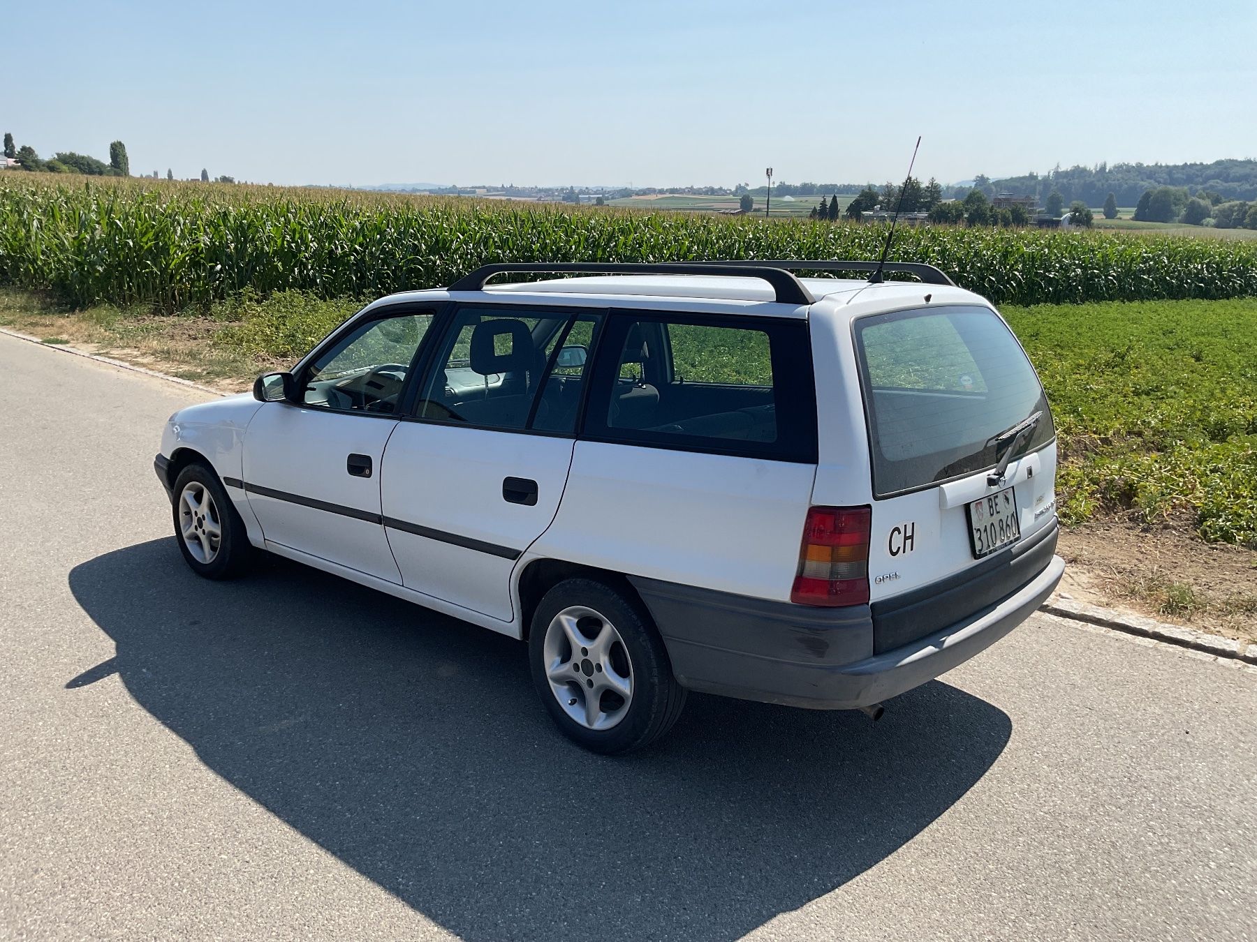Opel Autos: Opel Astra F Caravan – D'occasion à Hagneck par Kobogero 1