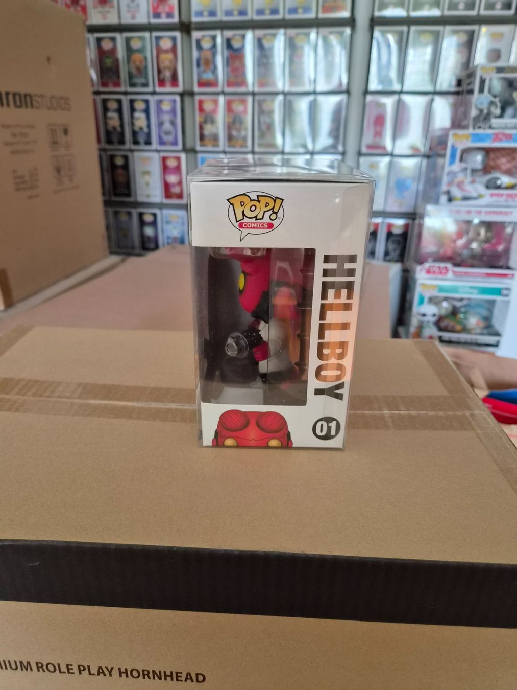 Funko Statuette: Funko Pop! Hellboy #01 Chase Limited Edition – Nuovo e nell'imballaggio originale da Sisseln AG venduto da schenk-figuren 1