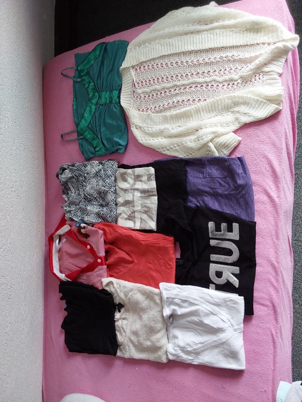 Kleiderpakete: Buntes Oberteile Paket Gr. XS – Gebraucht aus Döttingen von Verkauf 1