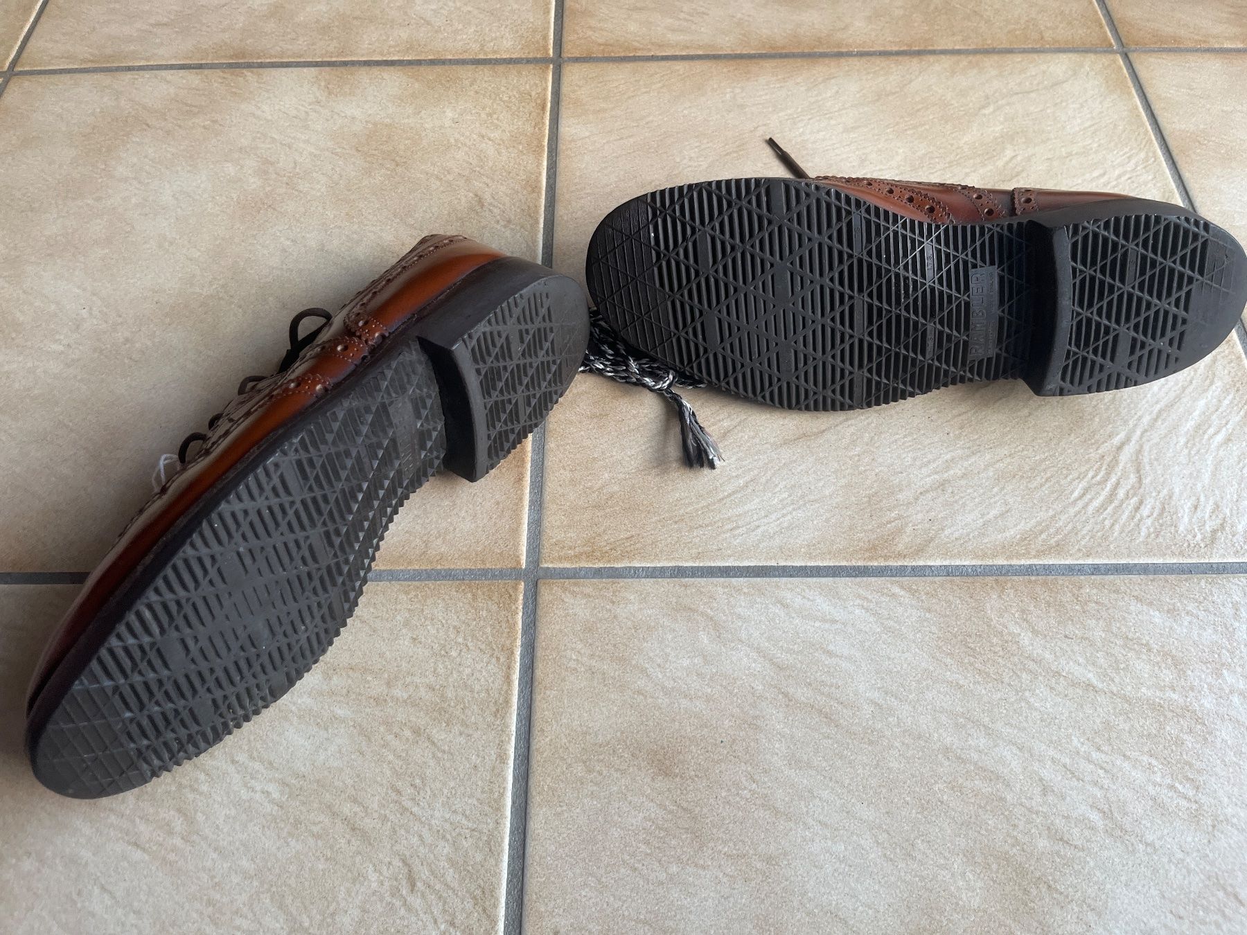 Herrenschuhe: Chaussures en cuir RAMBLER taille 40 – Gebraucht aus Vernayaz von Darkfrost 2