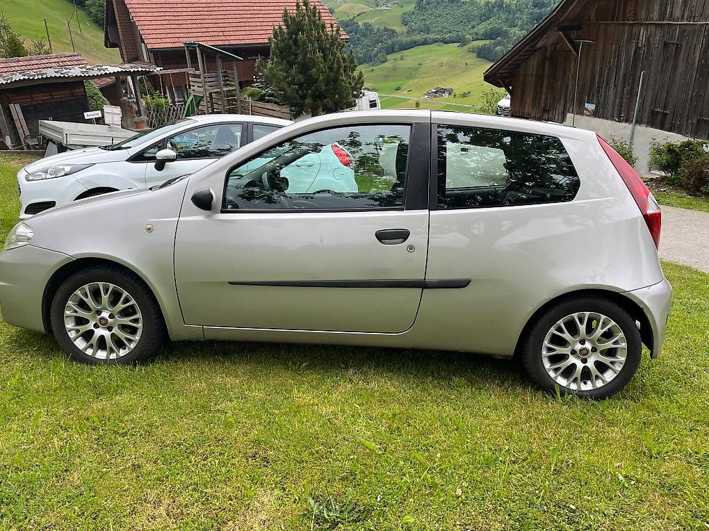 Fiat Autos: Fiat Punto 1.2 16v – Gebraucht aus Sachseln von nel_d6m9
