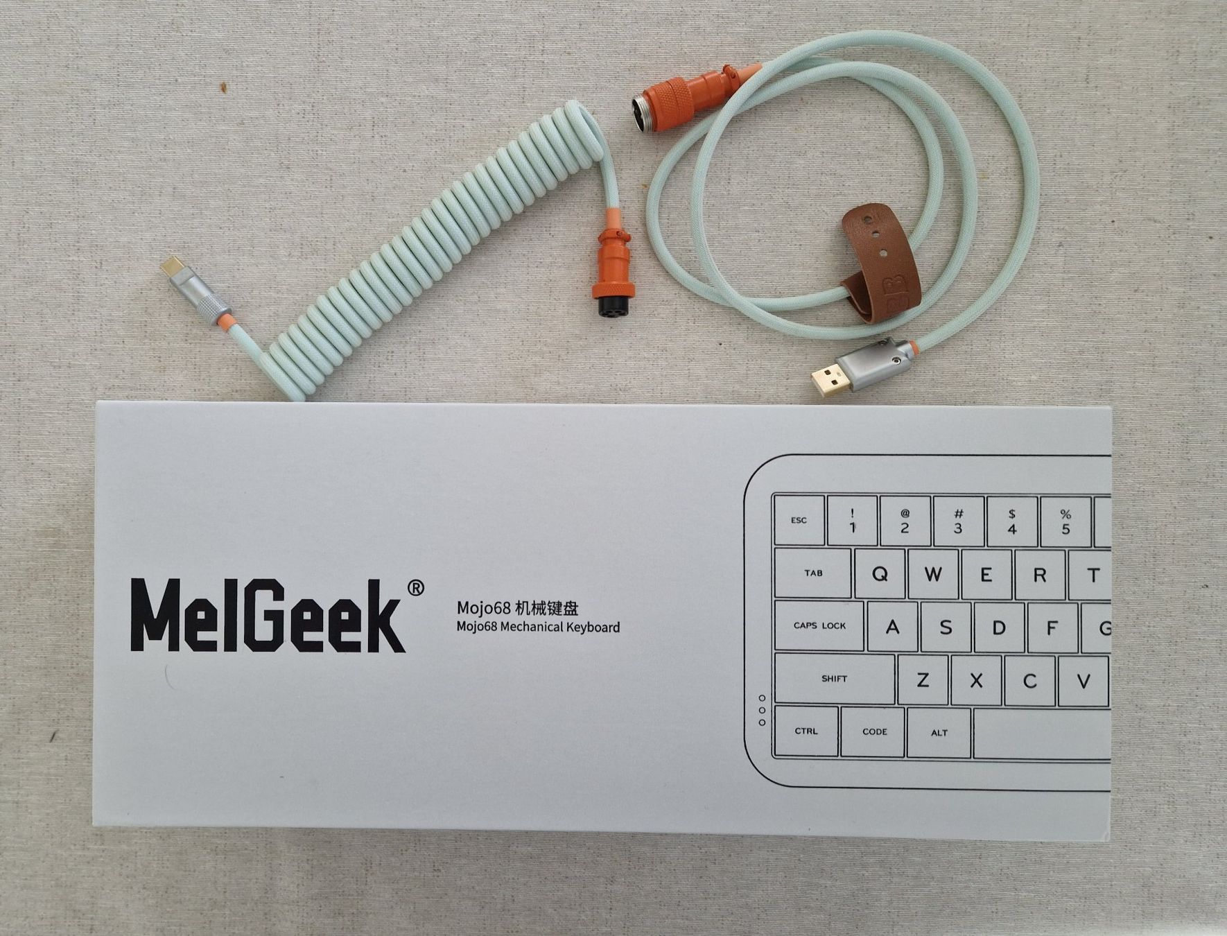 Tastiere: Mechanical keyboard MelGeek Mojo68 bluetooth RGB 65% white – Nuovo e nell'imballaggio originale da Zürich venduto da and_5ztn