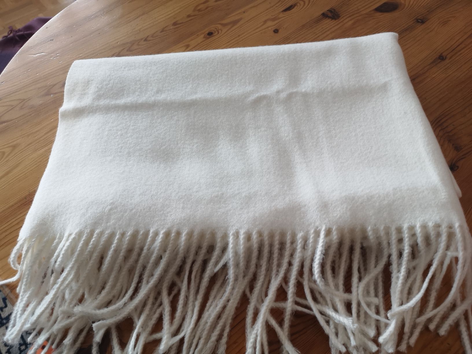 Foulard & Sciarpe: Grande écharpe beige – Nuovo (secondo la descrizione) da Nyon venduto da bicounette66