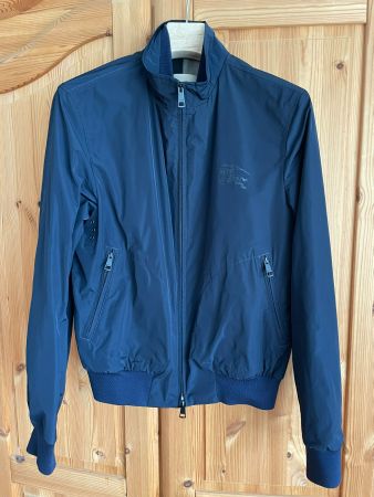 Leichte Jacke von BURBERRY, neu, ungetragen, Grösse M