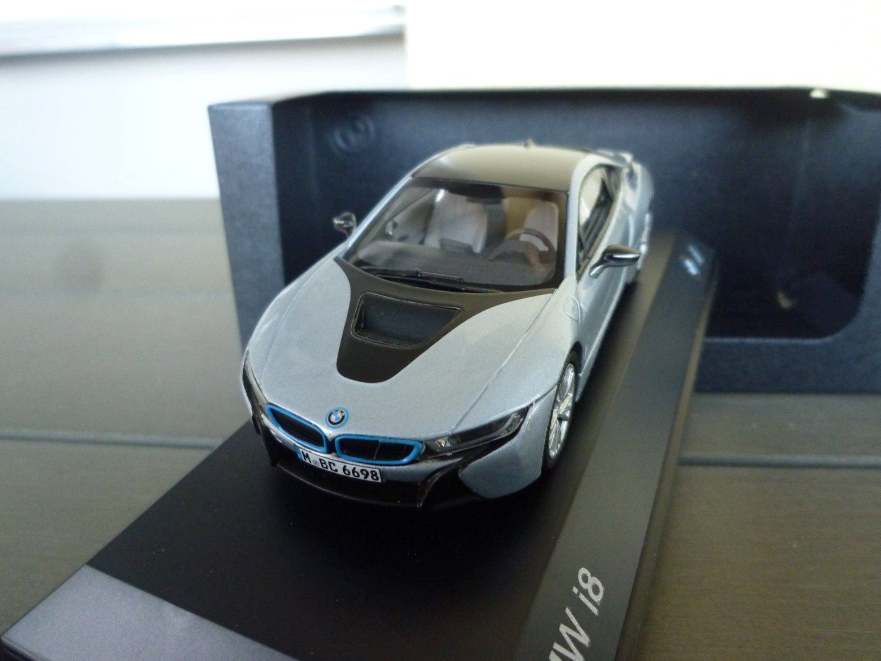 Modellini d'auto: BMW i8 – Nuovo e nell'imballaggio originale da Flawil venduto da Imperiosud 2