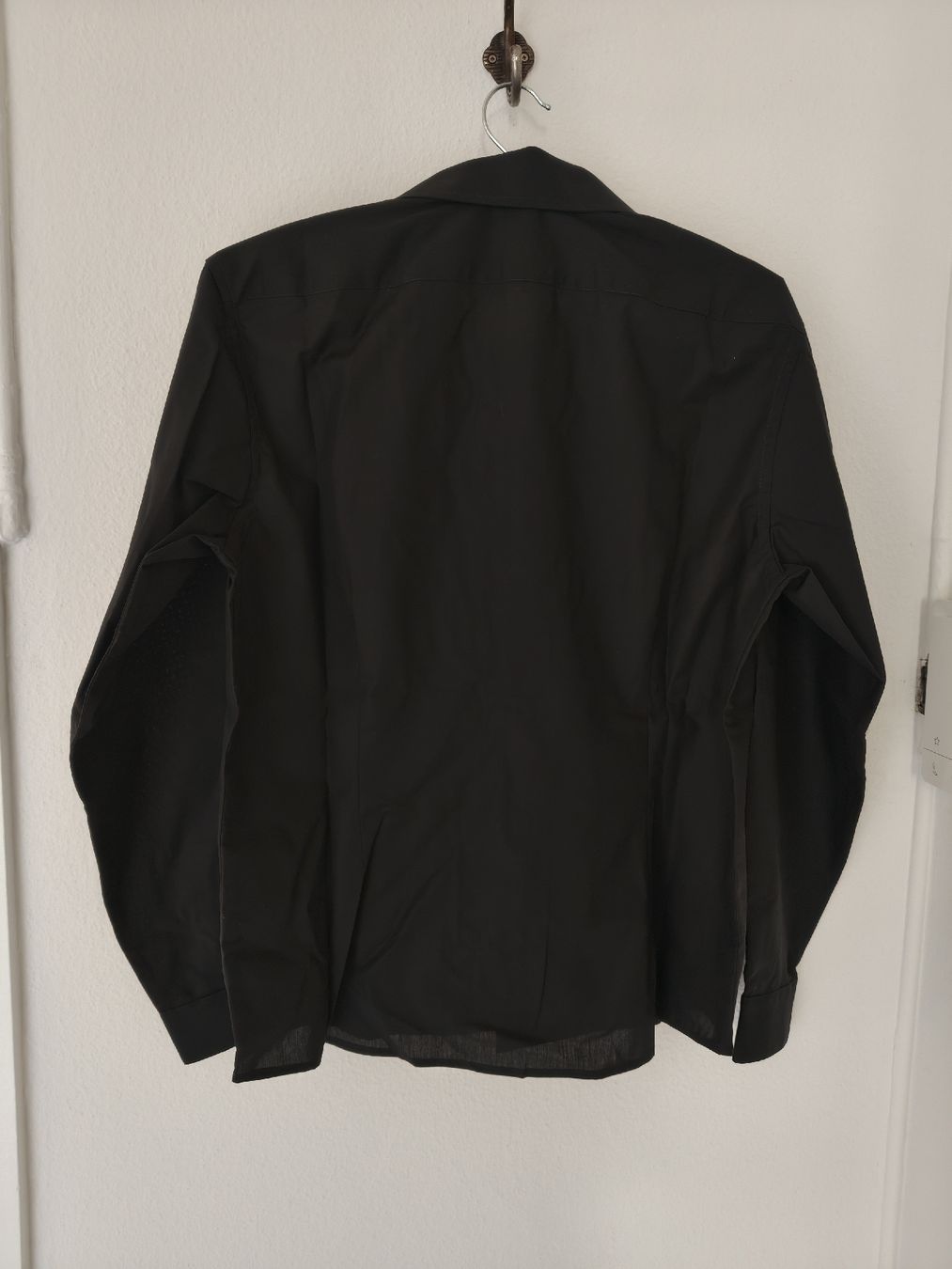 Camicette: Classic Black Shirt 38 – Nuovo (secondo la descrizione) da Neuchâtel venduto da plazzzzma 1