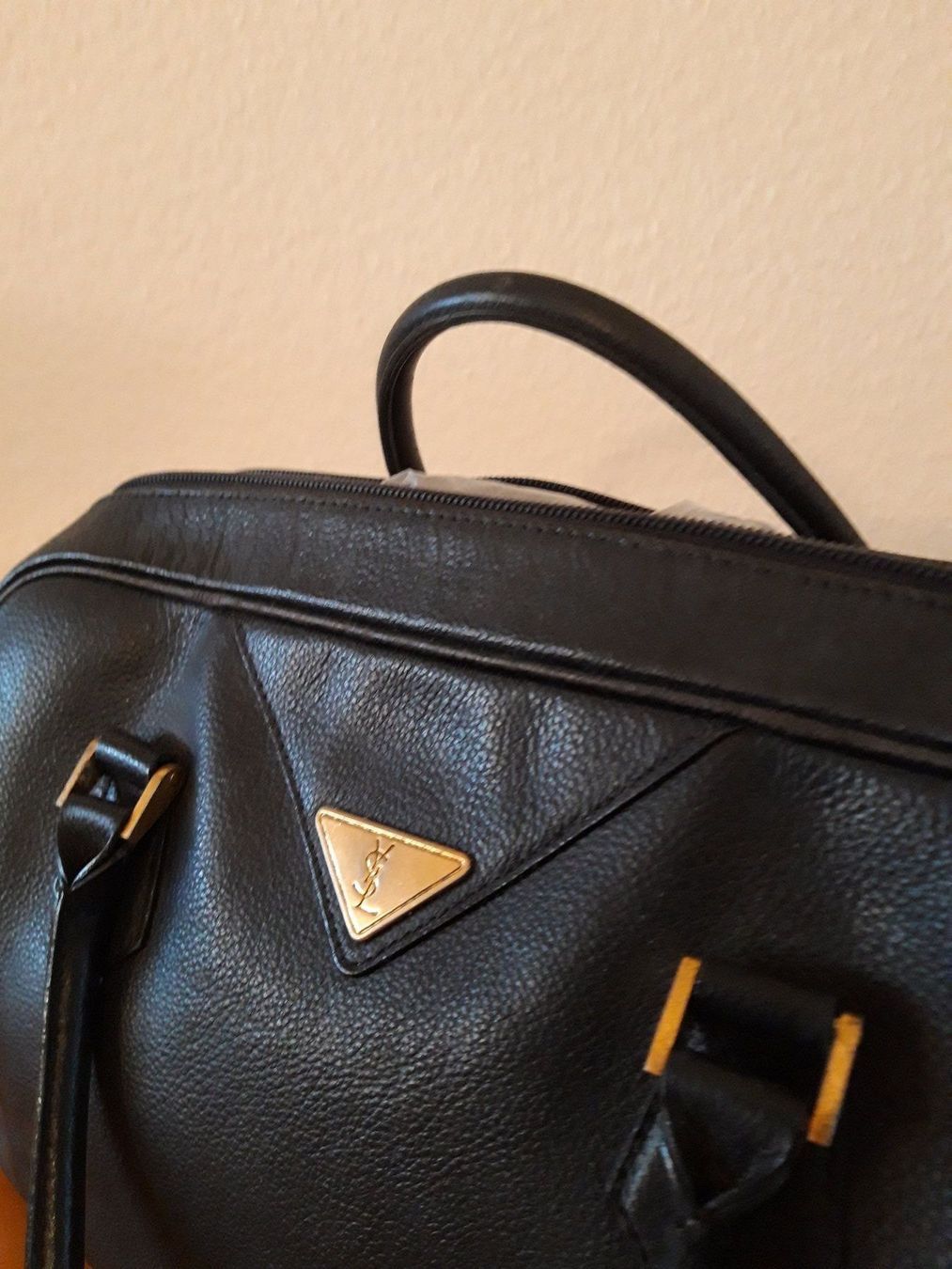 Saint Laurent Borse da donna: Yves Sant-Laurent Leder Tasche – Usato da Pfeffikon LU venduto da Tii001