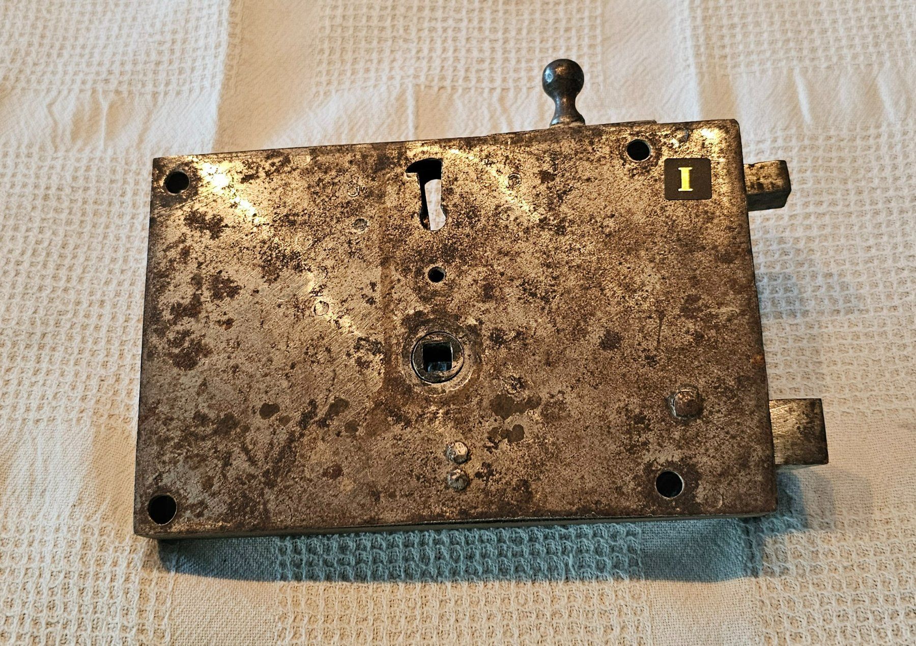 Schlösser: Antikes Haustür-Schloss mit Schiebriegel – Gebraucht aus Oetwil a.d. Limmat von grisilisi 1