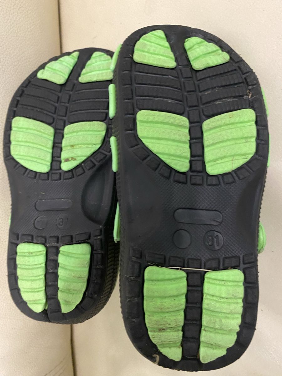 Chaussures garçon: Gartenschuhe Grösse 31 – D'occasion à Grasswil par pp7830 3