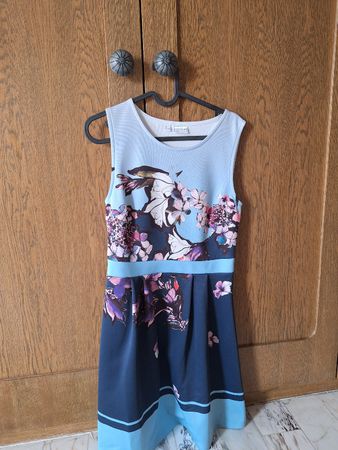 Kleid BODYFLIRT Blumenmuster blau Grösse 36/38 neuwertig
