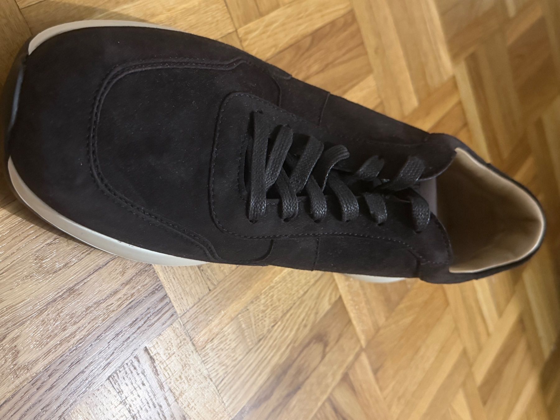 Tod'S Scarpe da uomo: TOD'S Baskets Red Dot Tod's en daim – Nuovo (secondo la descrizione) da Meyrin venduto da nic_hrj6 2