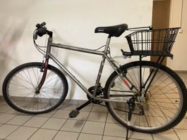 Fahrrad 7 Gang mit Gepäckträgerkorb grau gebraucht