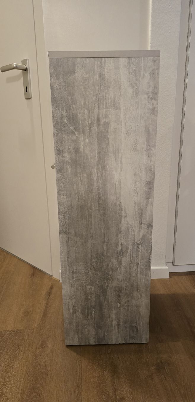 Armadi: Vicco Midischrank betonoptik – Usato da Zug venduto da nic_wlj8 4
