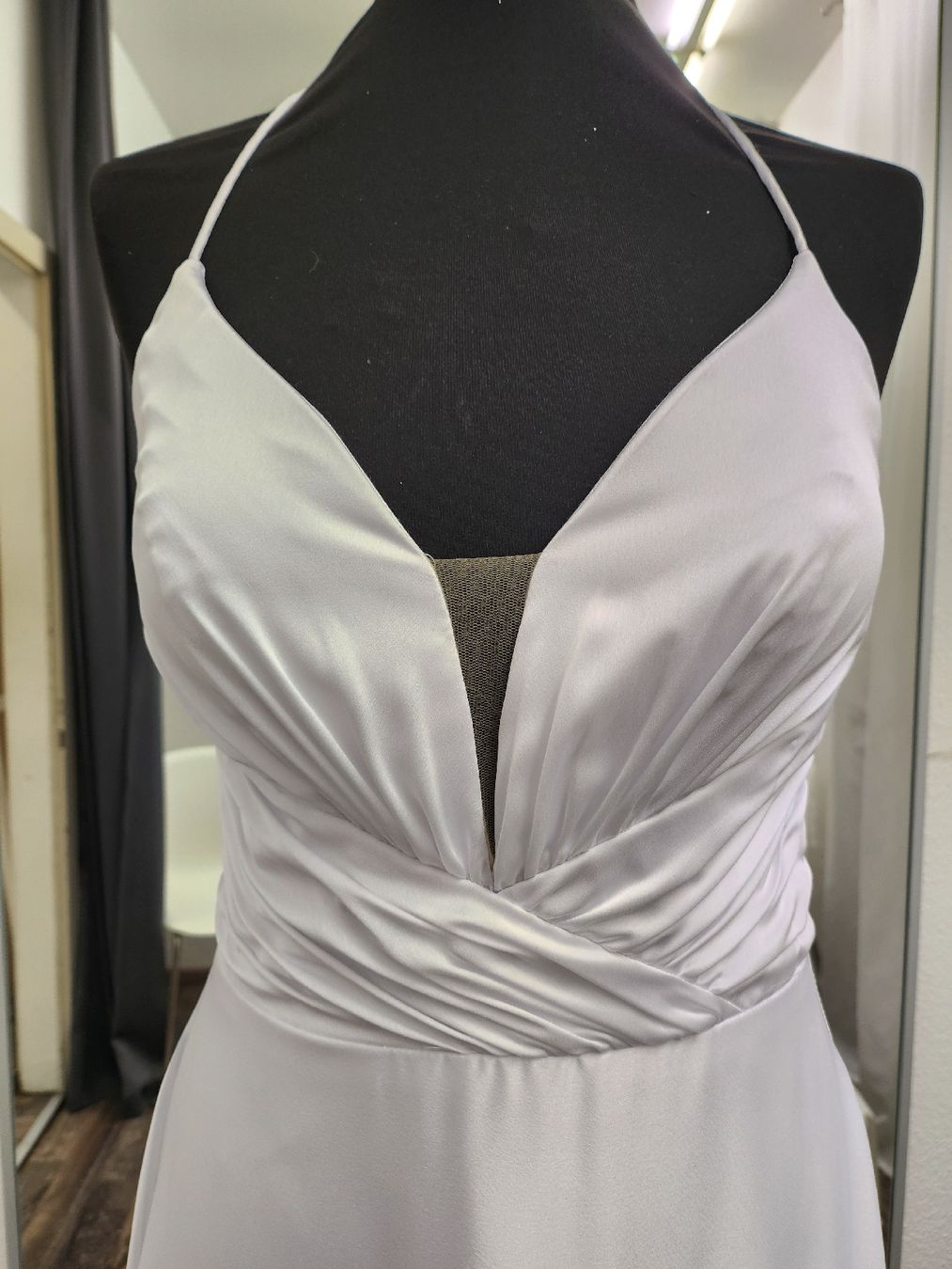 Kleider: Brautkleid weiss – Neu (gemäss Beschreibung) aus Uster von VMT. 1