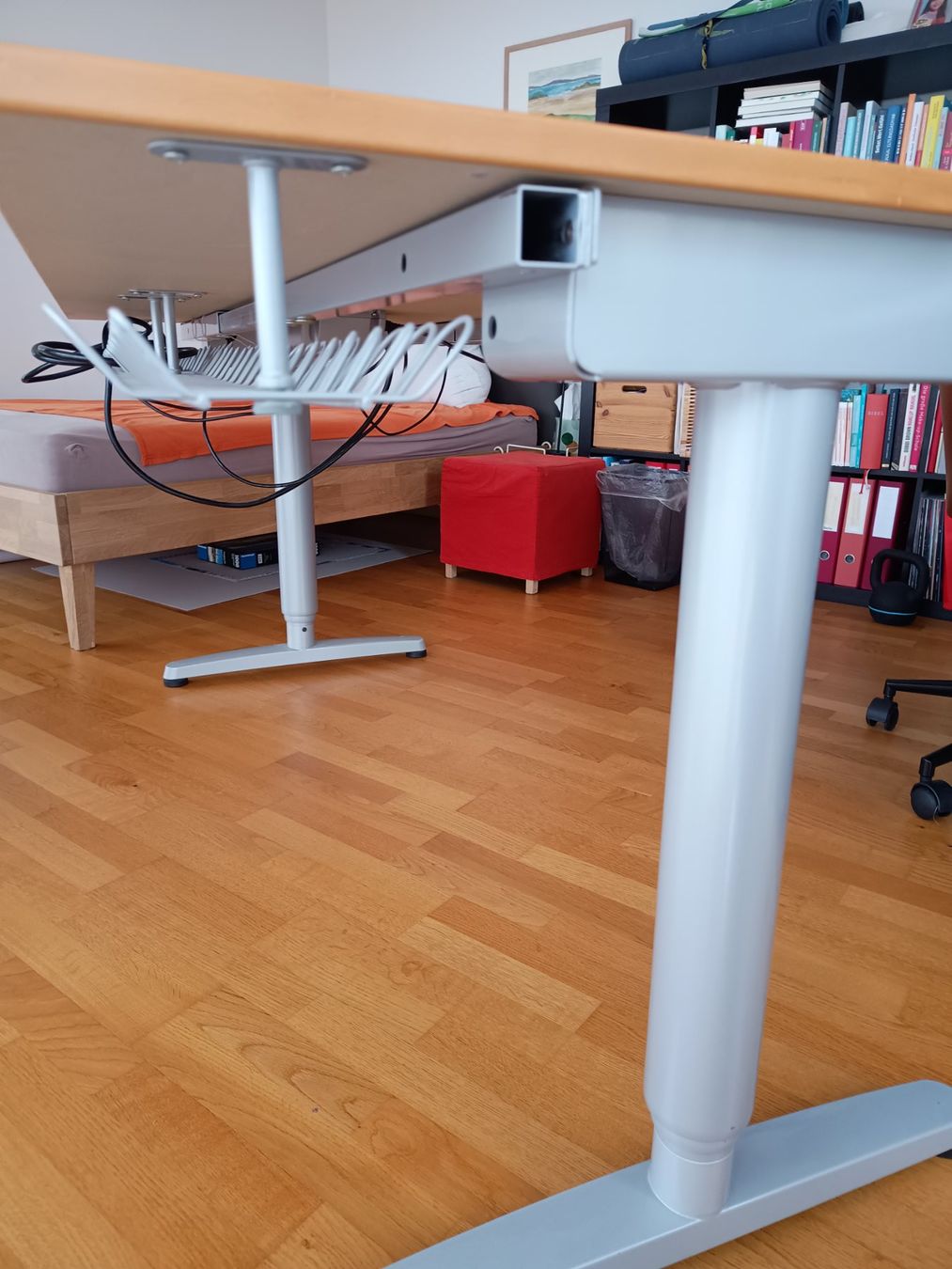 Scrivanie: Bürotisch / Pult – Usato da Winterthur venduto da HPZgraggen 1