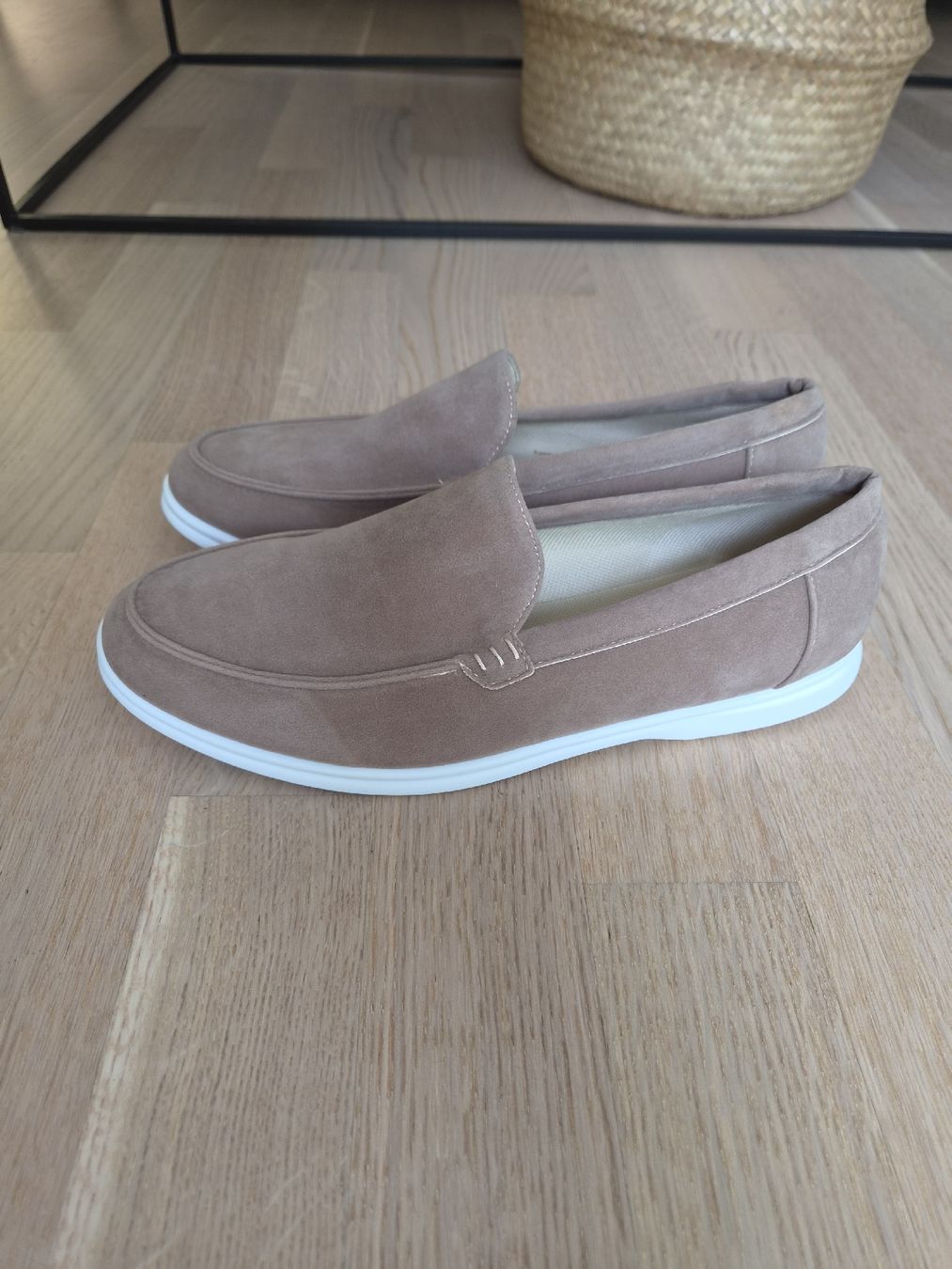 Chaussures hommes: Loafer / Slipper beige Gr. 44 – D'occasion à Goldach par Napoleon_1992 1