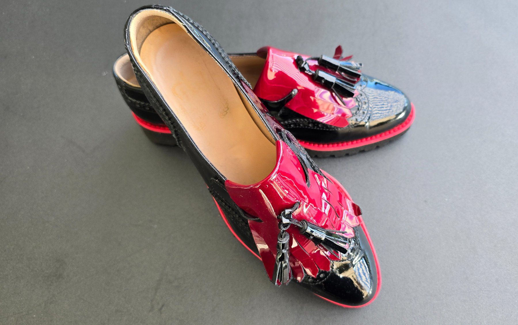Chaussures femmes: Lackleder-Schuh – D'occasion à Zell LU par div_w55n 1