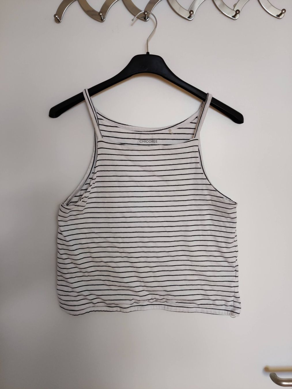 T-Shirts: Schönes Crop-Top, Chicoree, Gr. L – Gebraucht aus Birmensdorf ZH von Nebuliane