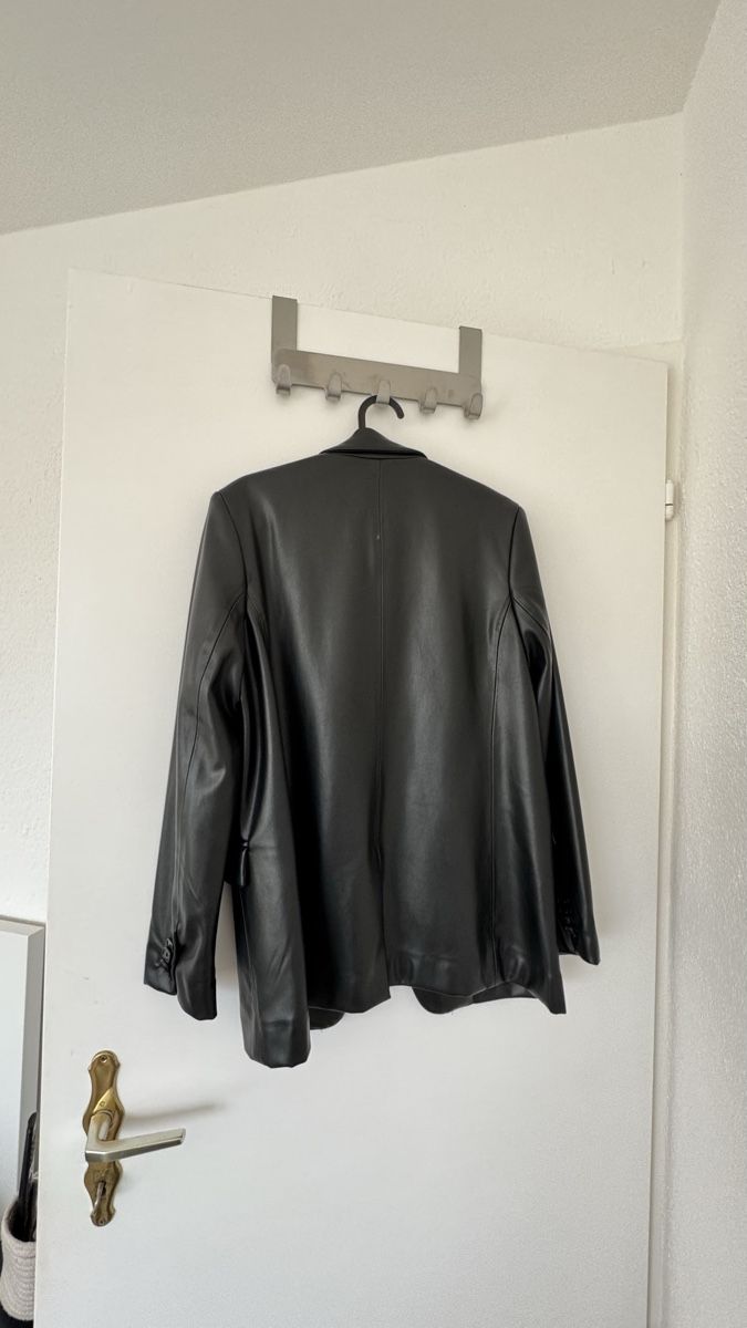 Pull&Bear Vestes: Black Faux Leather Blazer PULL&BEAR Size S New – Neuf (Voir description) à Dübendorf par maf_6tqh 2