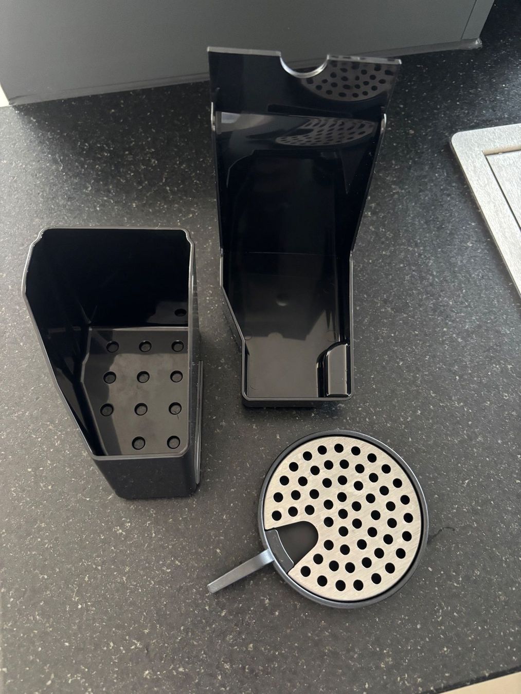 Nespresso Macchine per caffè & Macchine per espresso: Nespresso Vertuo Pop+ Titan | Krups – Nuovo (secondo la descrizione) da Niederlenz venduto da nathanJF 4
