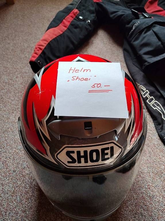 Lotti di vestiti: Motorradkleidung und Helm – Usato da Ramosch venduto da chacarera 1