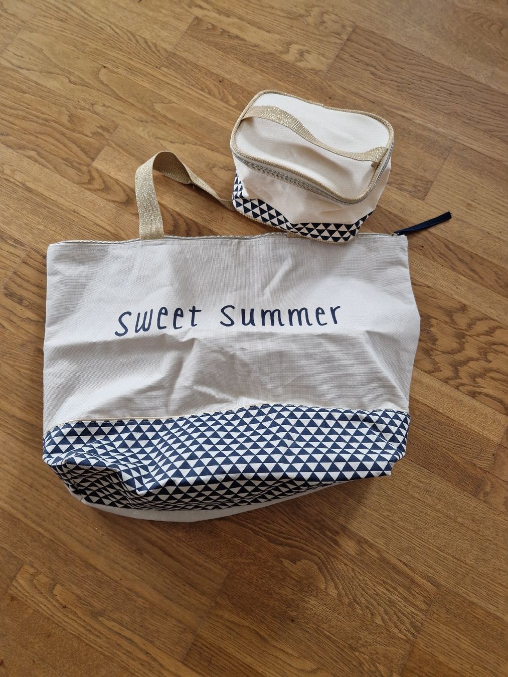 Borse da donna: Sommertasche / Badetasch mit Necessaire – Usato da Rain venduto da -LUMA-