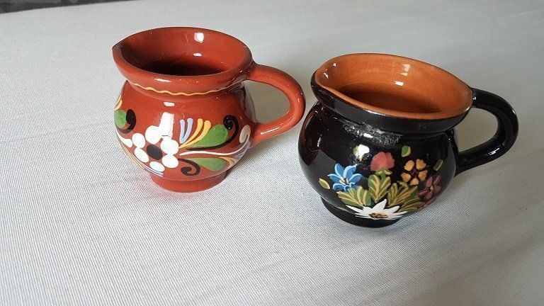 Caraffe: 2 kleine Tonkrüge – Usato da Giswil venduto da online-Brockenhaus