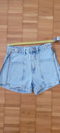 Coole Denim Shorts von Redial, neuwertig, Grösse 36