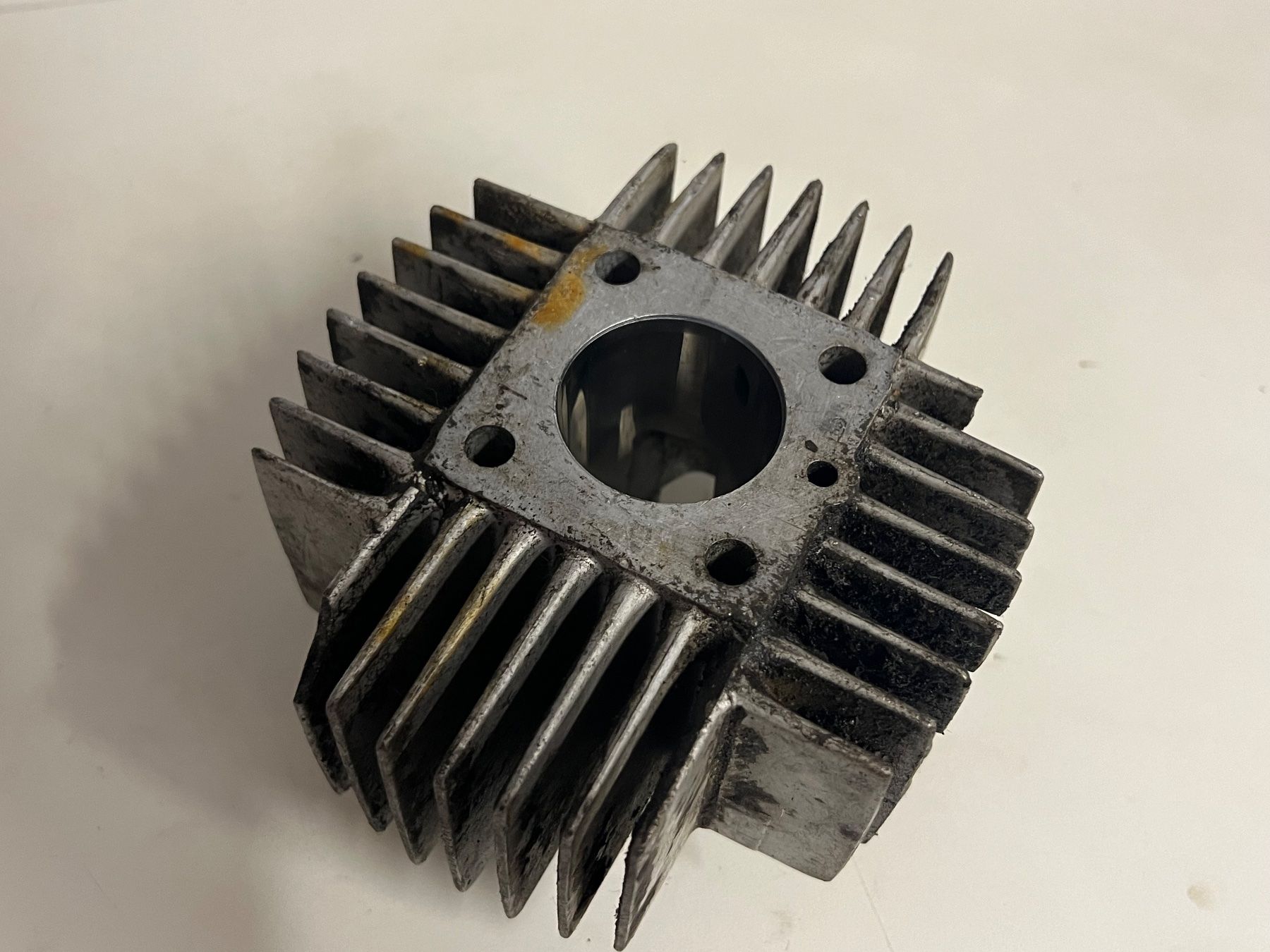 Puch Parti ricambio per ciclomotori: Puch Maxi E50 Zylinder 38mm – Difettoso da Steffisburg venduto da FlorianJohner 8