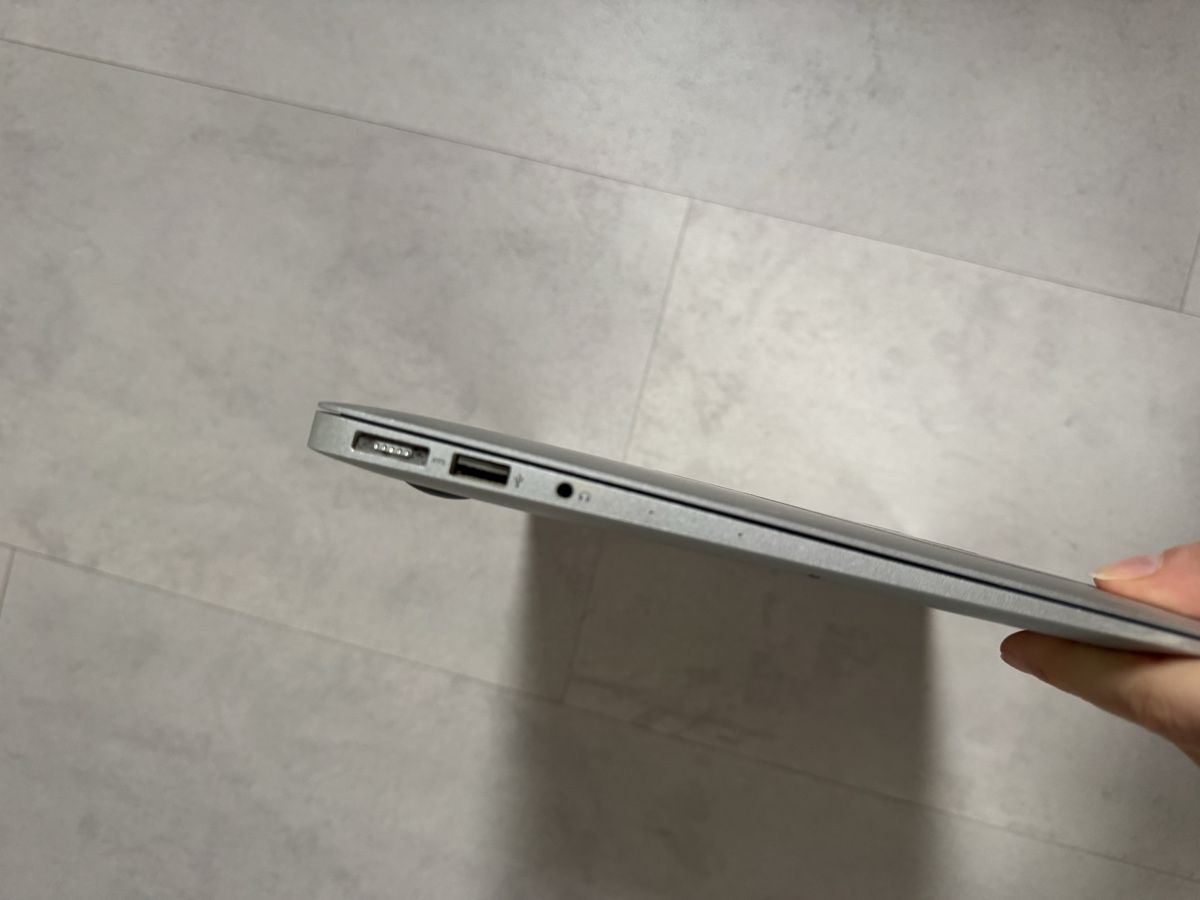 Apple Notebook: MacBook Air 13 – Usato da Finstersee venduto da Selina1029 2