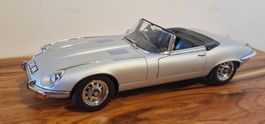 Autoart 1:18 Jaguar e-type silber