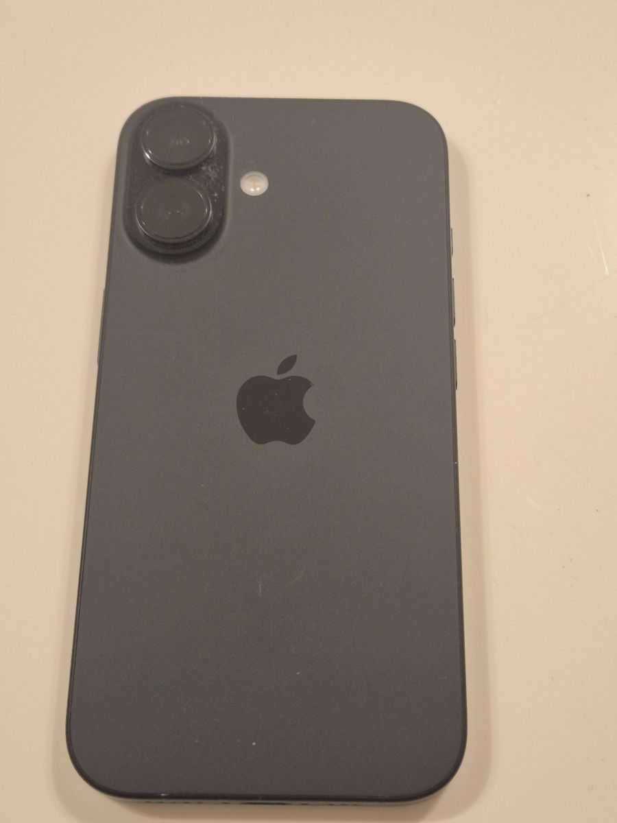 Apple Portables: iphone 16  128 Gb 98% – Neuf (Voir description) à Genève par chay.1 1