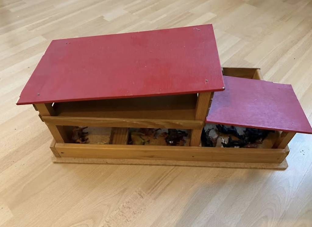 Giocattoli: Ferme en bois  – Usato da Boudry venduto da Davidsius1 1