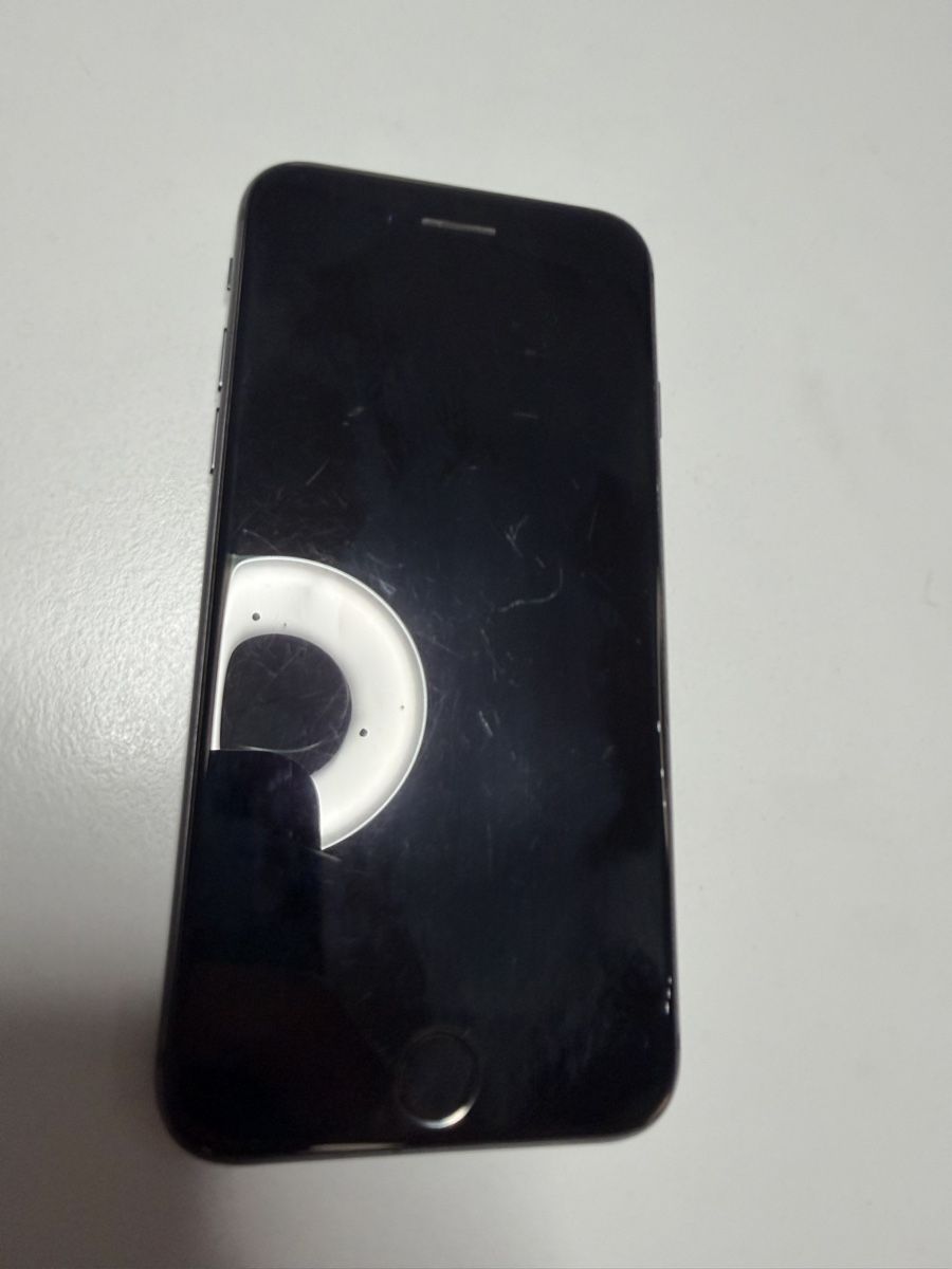 Apple Portables: Apple iPhone 8 Schwarz 64GB – D'occasion à Beckenried par chef3945 2